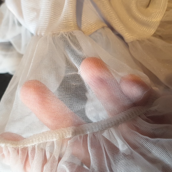 2-4 yr old silver Petticoat great volume, lined, elasticated waist, adjustable - Picture 9 of 14